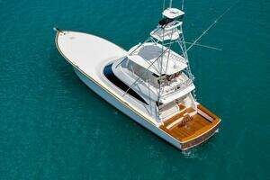 2021 Viking 68 Convertible thumbnail 5