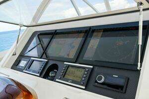 2021 Viking 68 Convertible thumbnail 65