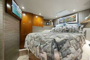 2021 Viking 68 Convertible thumbnail 46