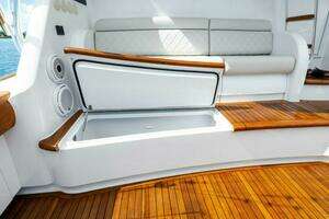 2021 Viking 68 Convertible thumbnail 12