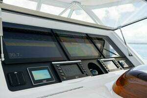 2021 Viking 68 Convertible thumbnail 66