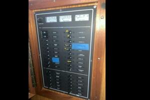 BAD HABITS 38ft Custom Yacht For Sale