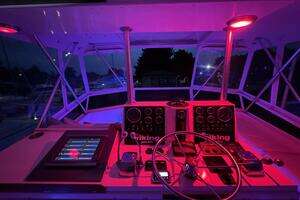 1987 Viking 48 Motor Yacht thumbnail 21