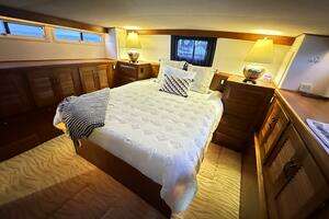 1987 Viking 48 Motor Yacht thumbnail 50