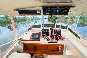 1987 Viking 48 Motor Yacht thumbnail 11