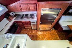 1987 Viking 48 Motor Yacht thumbnail 43