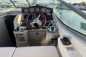 Pura Vida 33ft Sea Ray Yacht For Sale