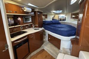 Pura Vida 33ft Sea Ray Yacht For Sale