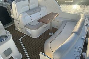 Pura Vida 33ft Sea Ray Yacht For Sale