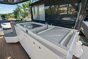 2019 Ferretti Yachts 780 thumbnail 17