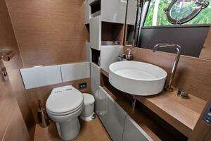 2019 Ferretti Yachts 780 thumbnail 49