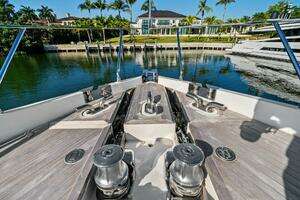 2019 Ferretti Yachts 780 thumbnail 15