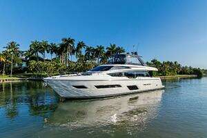 2019 Ferretti Yachts 780 thumbnail 3