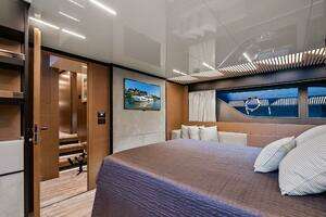 2019 Ferretti Yachts 780 thumbnail 39