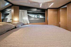 2019 Ferretti Yachts 780 thumbnail 57