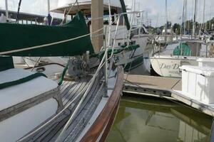 Flamboyant 37ft Tayana Yacht For Sale