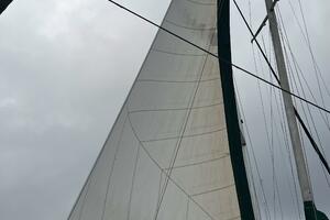 Flamboyant 37ft Tayana Yacht For Sale