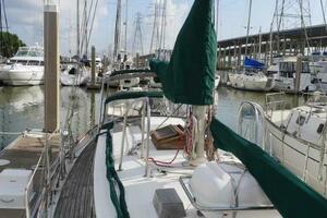 Flamboyant 37ft Tayana Yacht For Sale