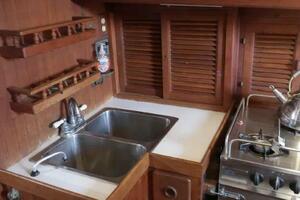 Flamboyant 37ft Tayana Yacht For Sale