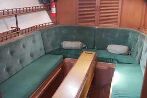 Flamboyant 37ft Tayana Yacht For Sale