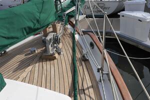 Flamboyant 37ft Tayana Yacht For Sale