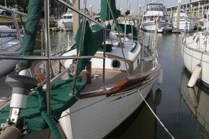 Flamboyant 37ft Tayana Yacht For Sale