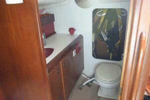 La Tarte 38ft Beneteau Yacht For Sale