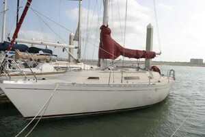 La Tarte 38ft Beneteau Yacht For Sale