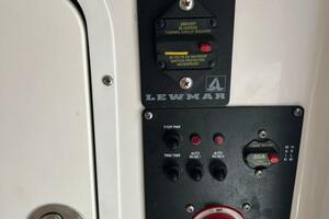 25ft Sea Hunt Yacht For Sale