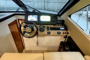 R amp R 37ft Carver Yacht For Sale