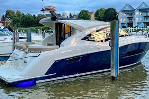 R amp R 37ft Carver Yacht For Sale