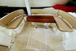 R amp R 37ft Carver Yacht For Sale