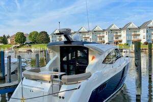 R amp R 37ft Carver Yacht For Sale