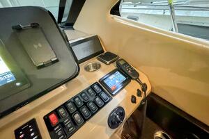 R amp R 37ft Carver Yacht For Sale
