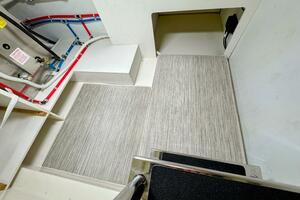 R amp R 37ft Carver Yacht For Sale