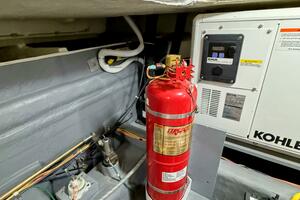 R amp R 37ft Carver Yacht For Sale