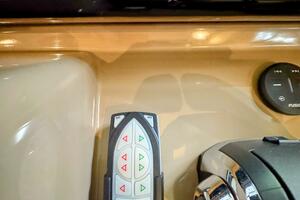 R amp R 37ft Carver Yacht For Sale