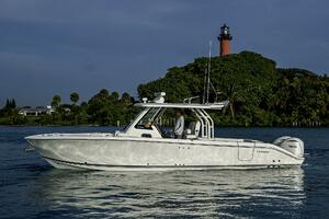 32ft Pursuit Yacht For Sale