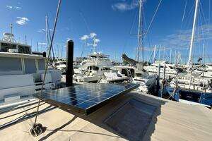 2000 Beneteau Oceanis 461 thumbnail 80
