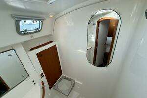 2000 Beneteau Oceanis 461 thumbnail 27