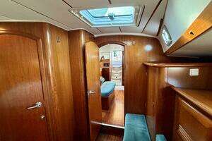 2000 Beneteau Oceanis 461 thumbnail 24