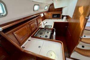 2000 Beneteau Oceanis 461 thumbnail 37