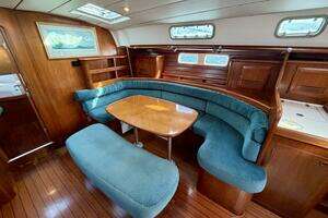2000 Beneteau Oceanis 461 thumbnail 7