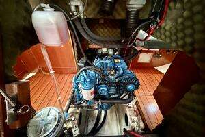 2000 Beneteau Oceanis 461 thumbnail 44
