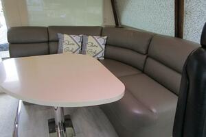 Skylounge Raised Settee