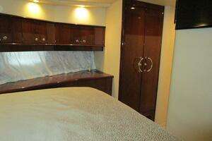 2005 Neptunus Enclosed Skylounge thumbnail 38