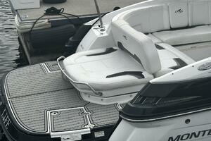 Live Life 27ft Monterey Yacht For Sale