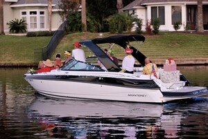 Live Life 27ft Monterey Yacht For Sale