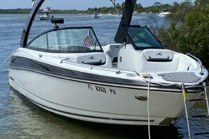 Live Life 27ft Monterey Yacht For Sale