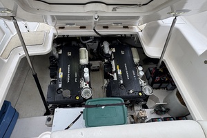 2008 Tiara Yachts 3900 Sovran thumbnail 98